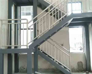 鋼結構消防樓梯（2）